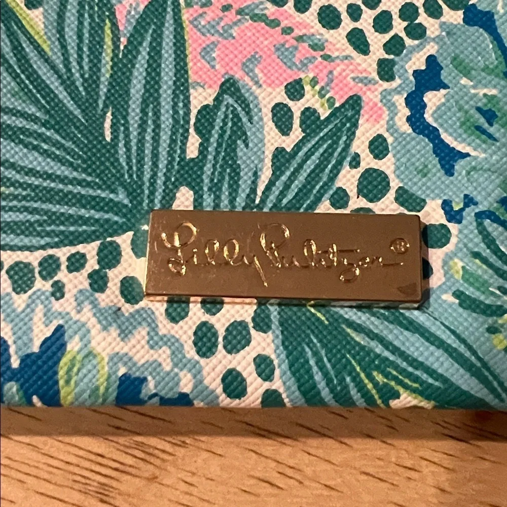 Lilly Pulitzer Tropical Blue and Green Wristlet NWOT